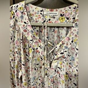 Renaissance Fair? Lex & Madison Floral Peasant Blouse Lace-Up Neck Tassels XL